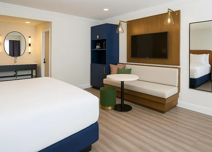 The Woodrose- Newly Renovated