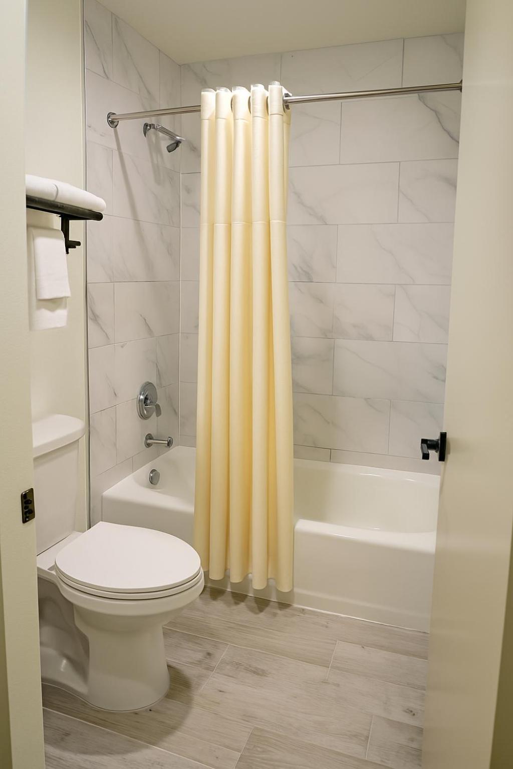 The Woodrose- Newly Renovated Hotel