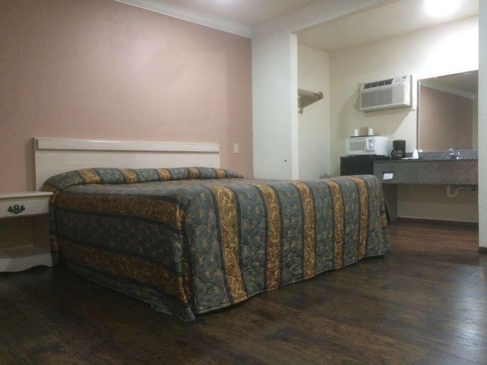 The Woodrose- Newly Renovated Hotel Willits